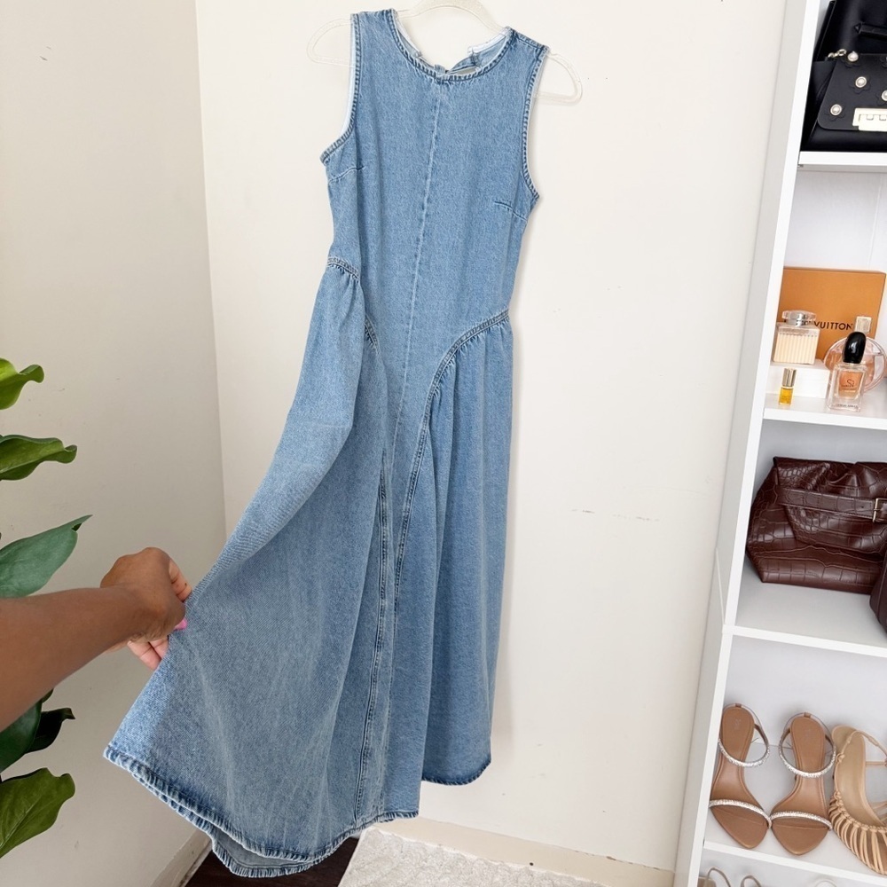 Backless denim dress - Picture 5 of 16